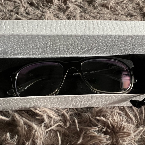 Blue Light Glasses - Picture 1 of 3